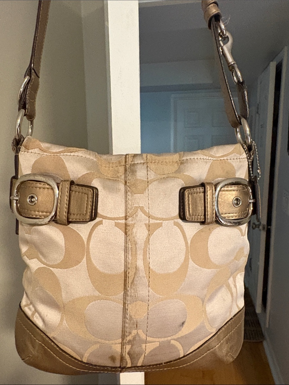 Coach Beige Signature Shoulder Bag with Buckle Accents and hang tag. - Picture 4 of 8